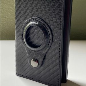 COPY - Green or black AirTag carbon fiber leather wallet